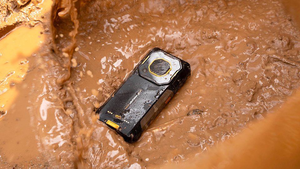 Armor_26_Ultra_real_photo_1920 (2).jpg