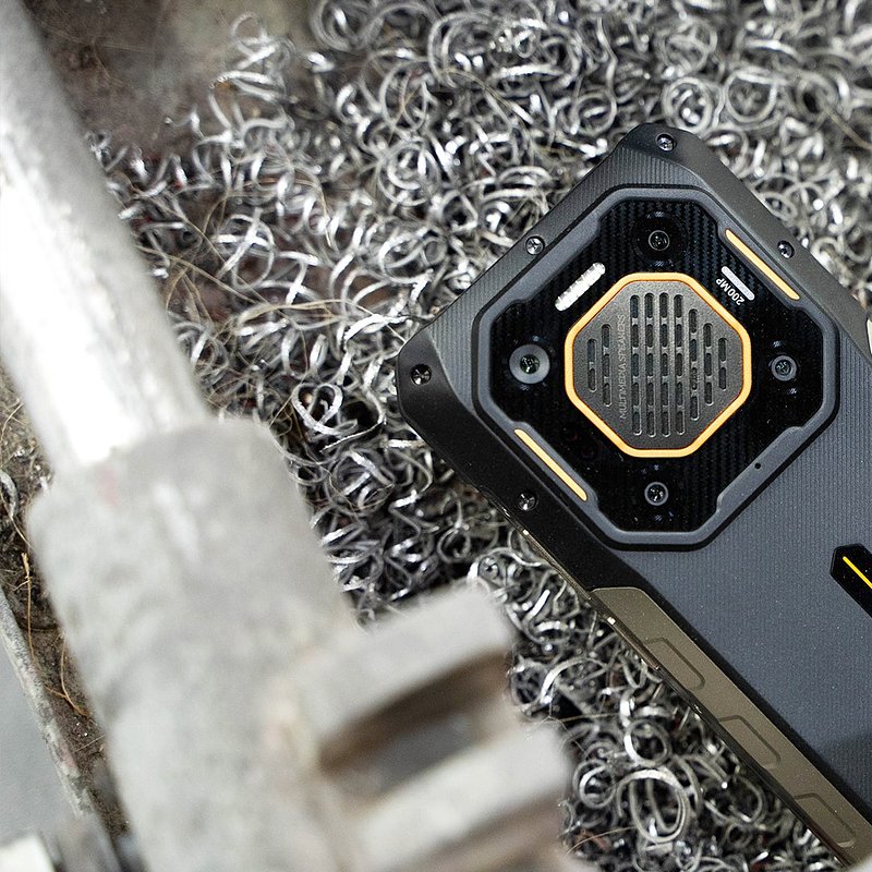 Armor_26_Ultra_real_photo_1920 (3).jpg