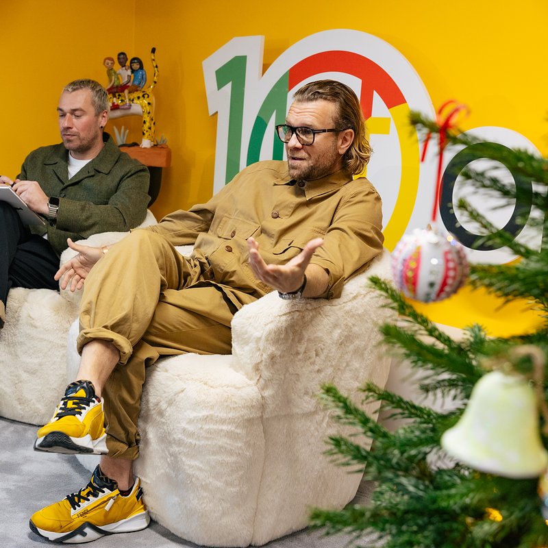 Grzegorz Jędrzejewski w rozmowie z Maciejem Kawulskim.jpg