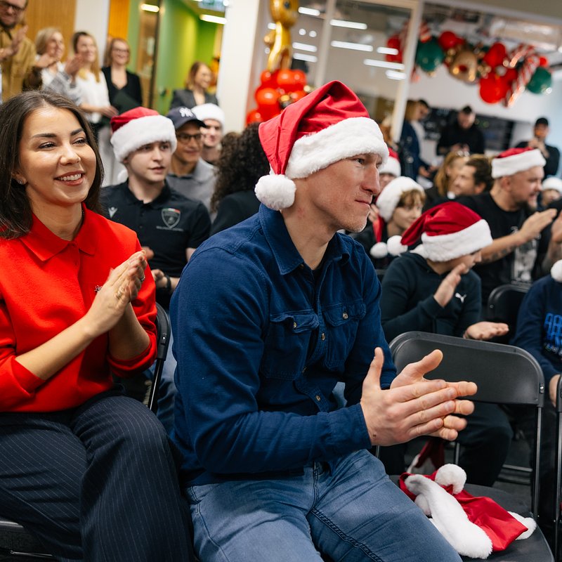 Krzysztof Diablo Włodarczyk z partnerką Karoliną Olszewską.jpg