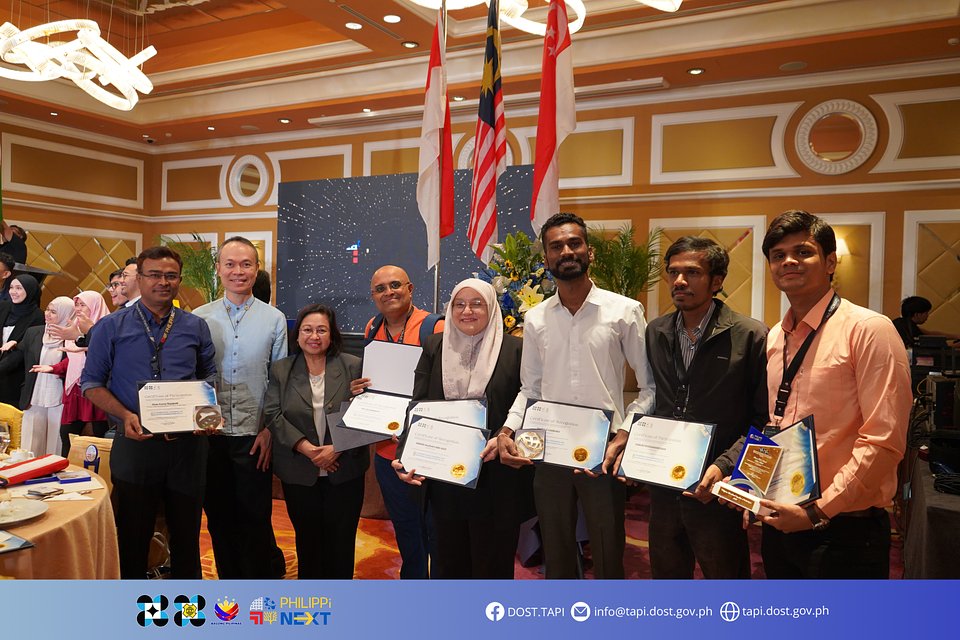 IN PHOTO: PHILIPPiNEXT 2025 International delegates from India and Malaysia. 