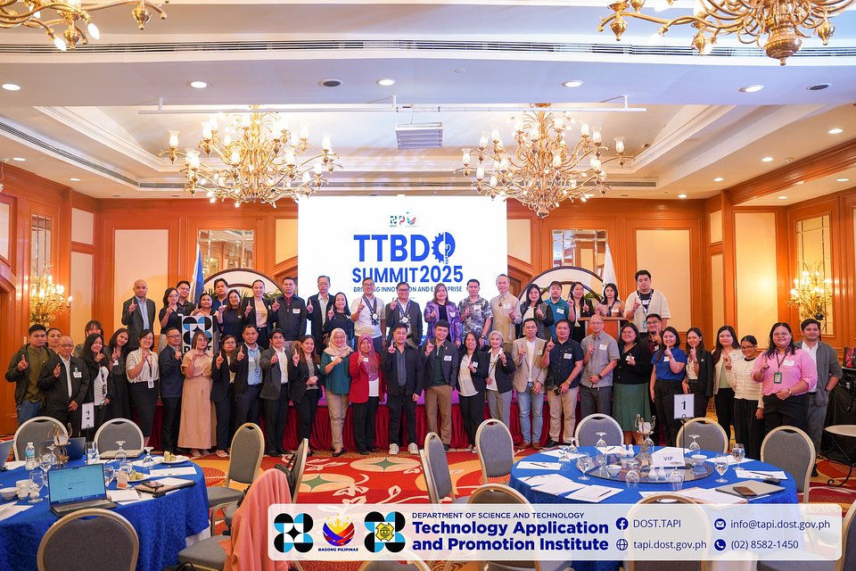 IN PHOTO: Day 1 of TTBDO Summit 2025; DOST Assistant Secretary for Technology Transfer, Communications, and Commercialization Asec. Napoleon K. Juanillo, Jr., PhD, together with the DOST-TAPI team, participants from Research and Development Institutes (RDIs), State Universities and Colleges (SUCs), and Higher Education Institutions (HEIs)