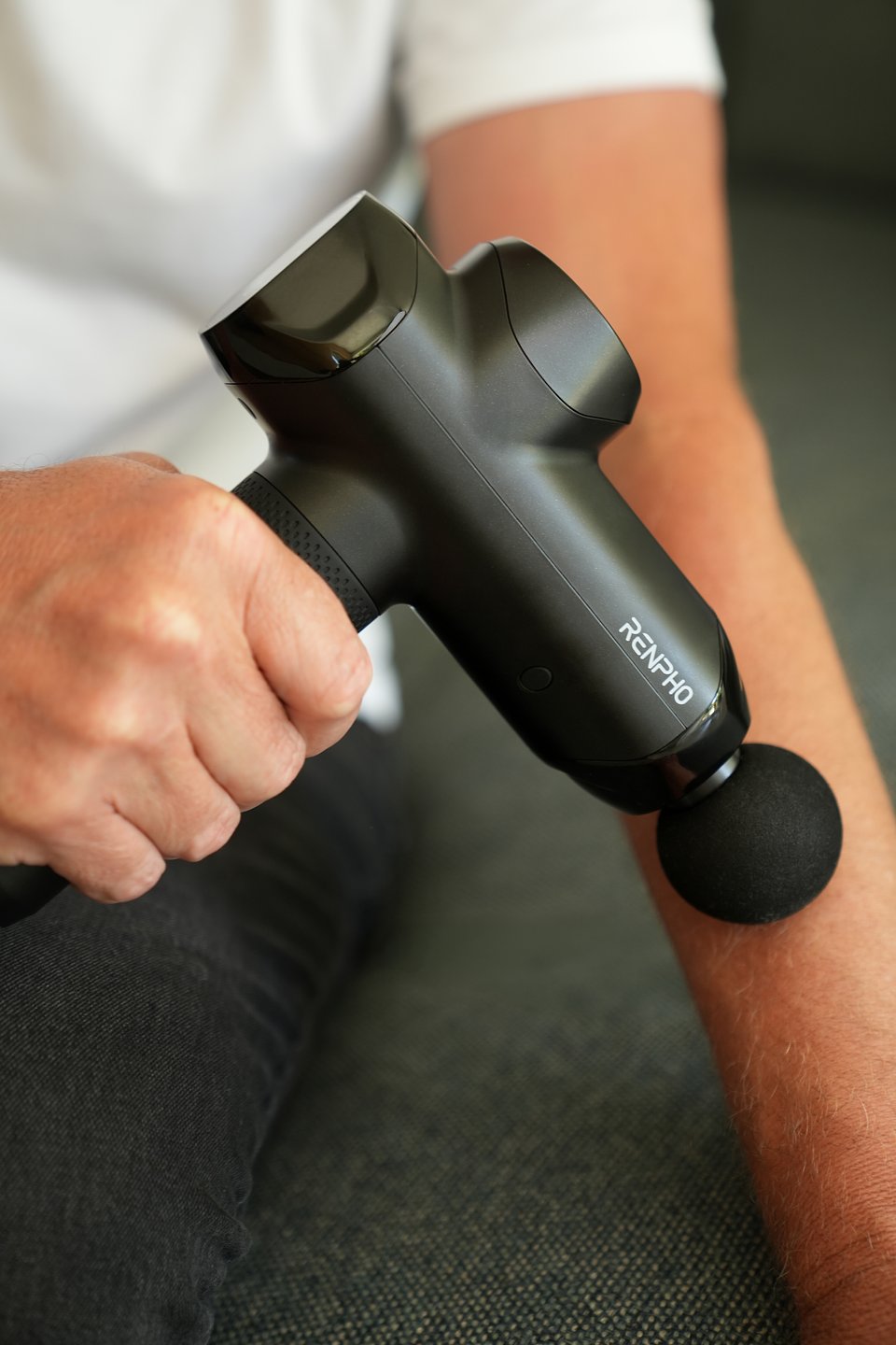 C001_Massage Gun_Photos_2_Lifestyle.jpg