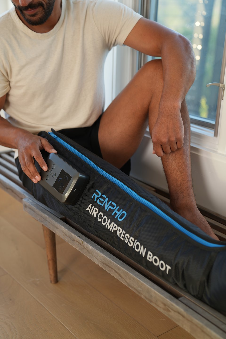 YY-A01L_Leg Massager_Photos_6_Lifestyle.JPG