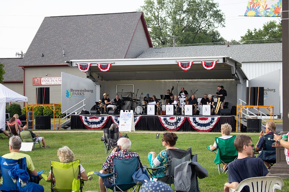 Live music concert at Town Hall Green for July 4