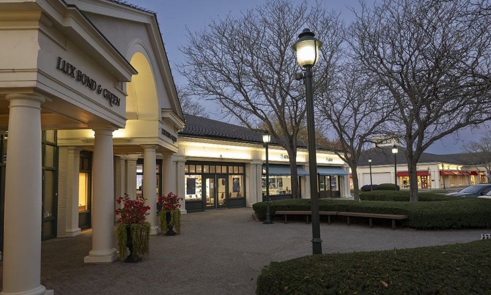 The Shops at Somerset Square - Glastonbury CT, with Lux Bond & Green.jpg