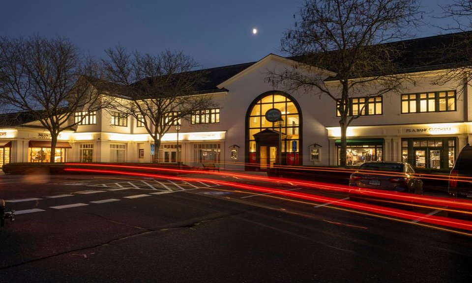 The Shops at Somerset Square - Glastonbury CT at night.jpg