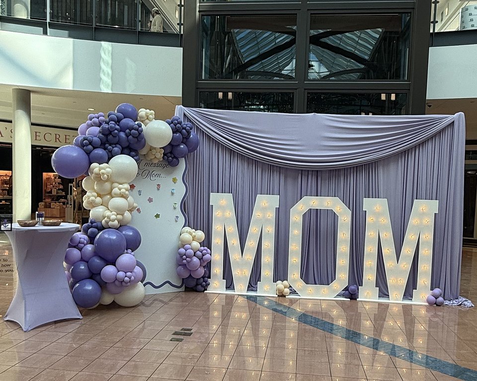 RiverTown Crossings - Mothers Day Display.jpeg