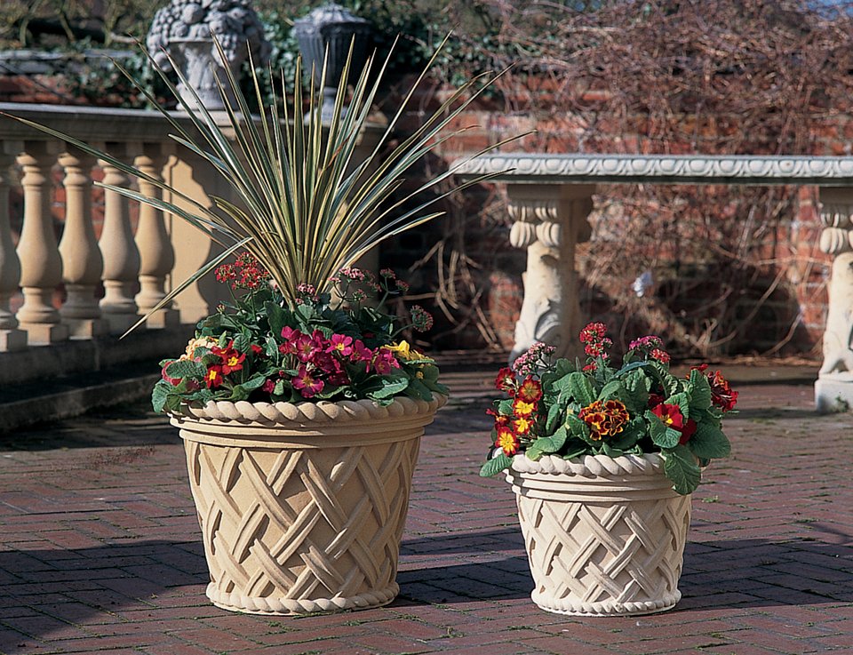 Haddonstone Small Tudor Jardiniere (right)