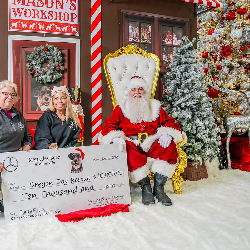 MBWIL_SANTA PAWS 25_AOAKS-010.jpg