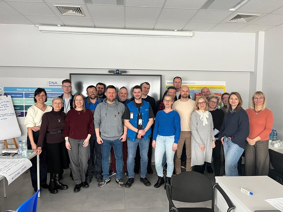 Zdjęcie ze spotkania podsumowującego staże w Castorama Gdańsk Osowa