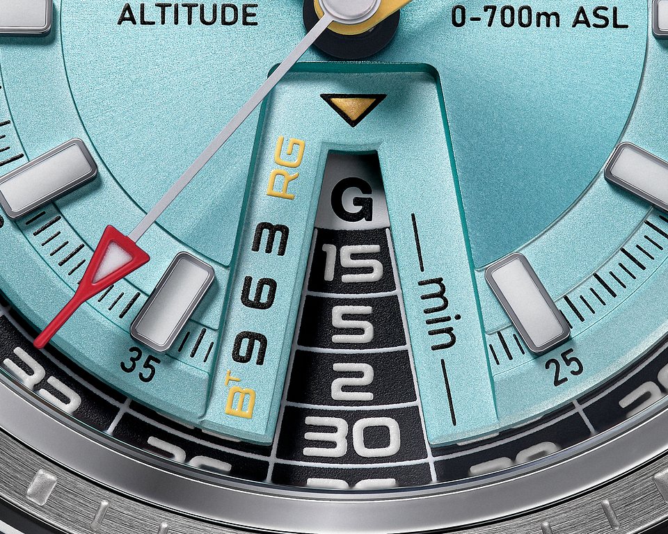 The decompression data appears in the opening at 6 o'clock. In this example the data for a dive to 36m depth with a 30min bottom time