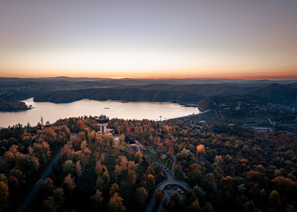 Jesienne krajobrazy w ośrodku Grupy PKL w Solinie