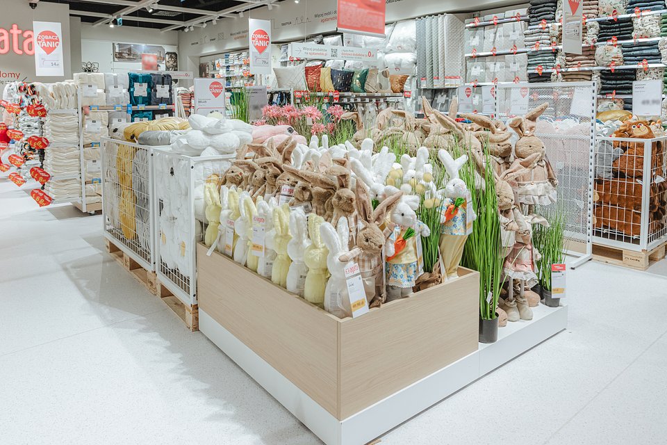 Klienci sklepu mogą wybrać m.in. spośród oferty sezonowych dodatków