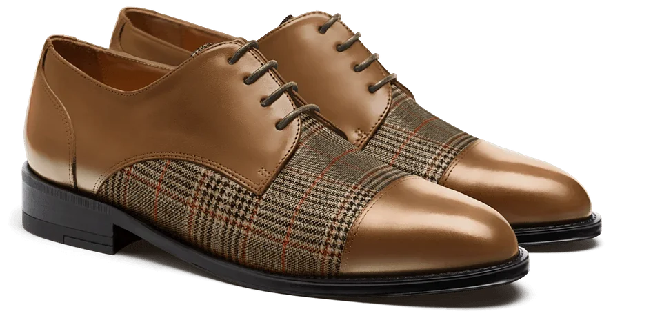 Cap toe derby shoes in brown tweed leather