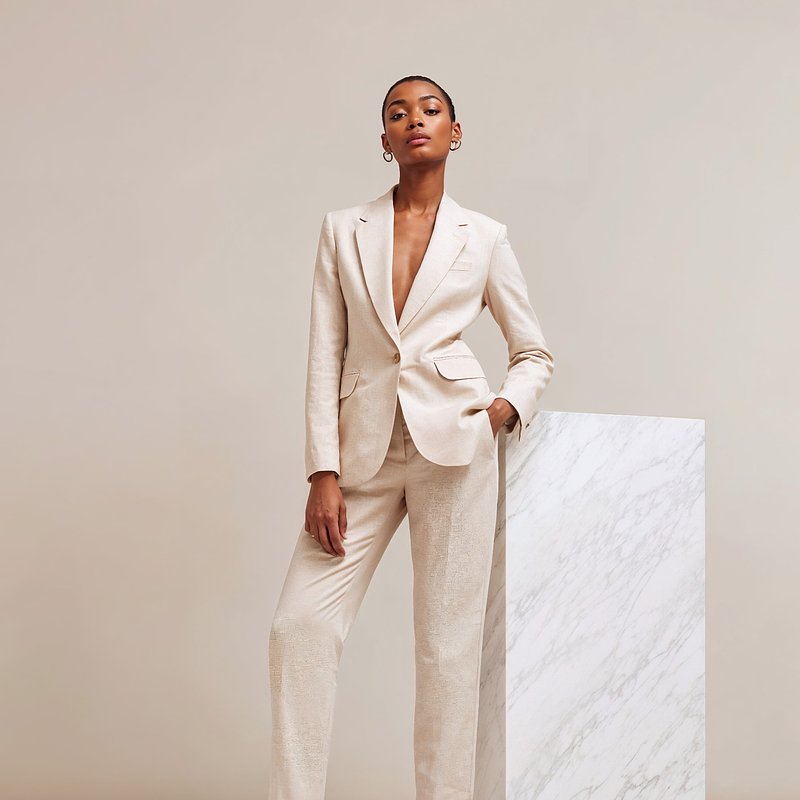 light-beige-linen-suit-bare-look-nude-heels.jpg