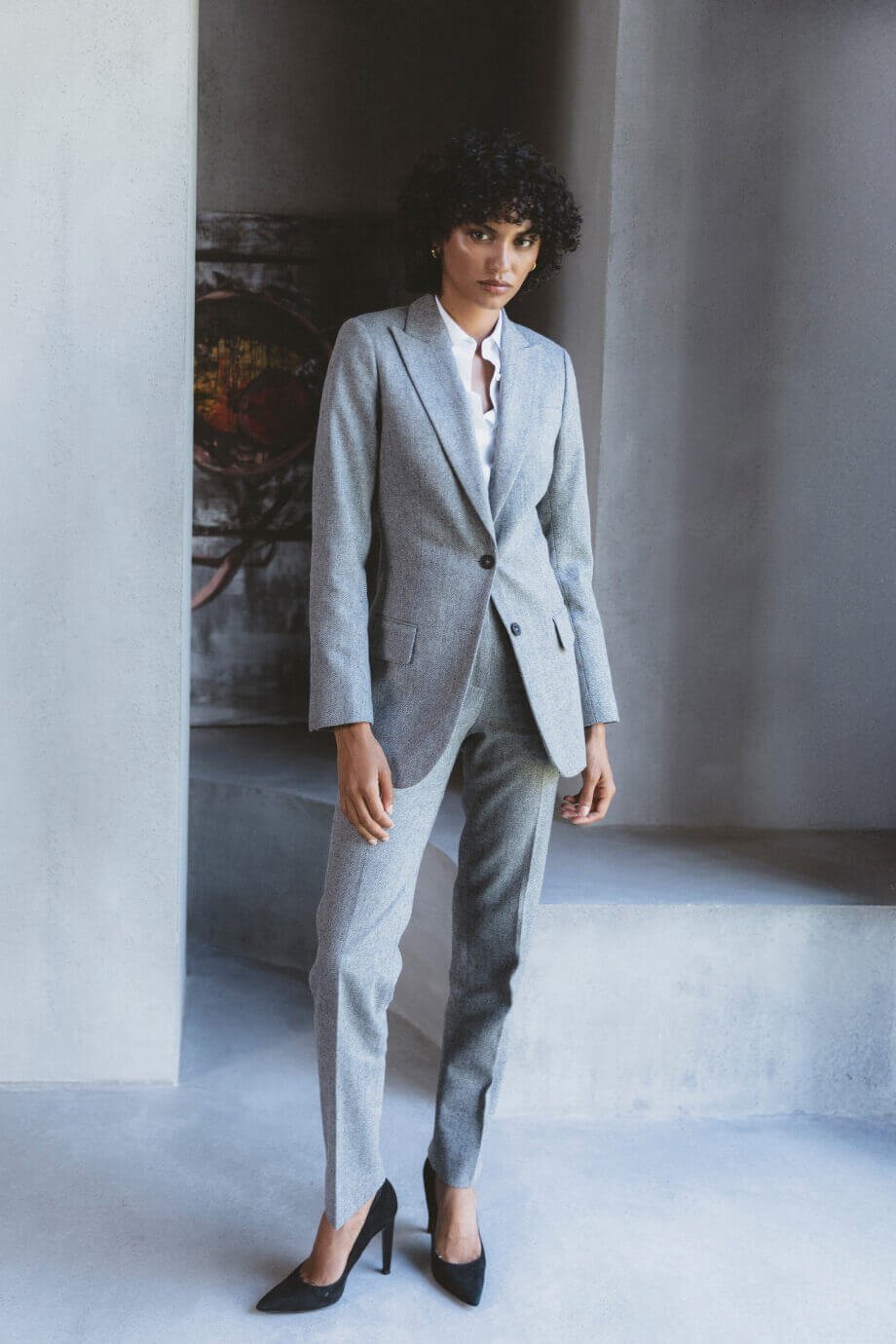 Traje de mujer con solapa en pico PVP 289 € Sumissura