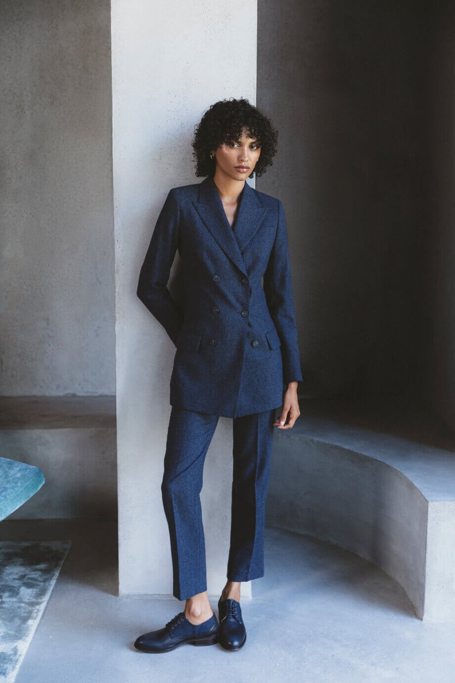Traje pantalón pitillo cruzado azul Regio Herringbone PVP 329 €