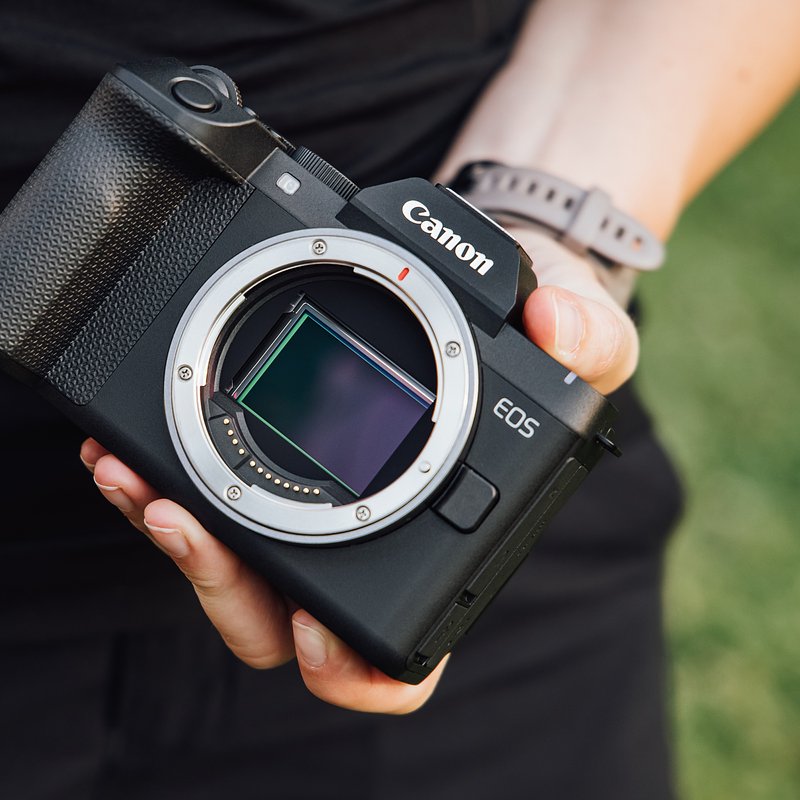 EOS R8 Mark II (4).jpg