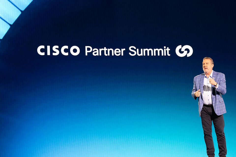 Tim Coogan durante su presentación.jpg