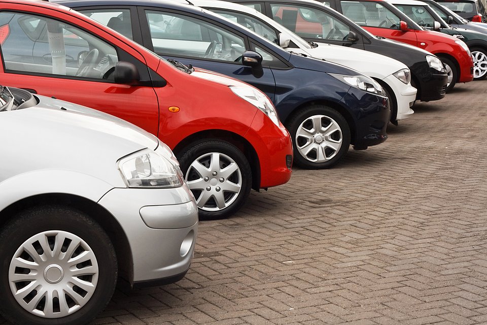 carVert_cars_68151.jpg
