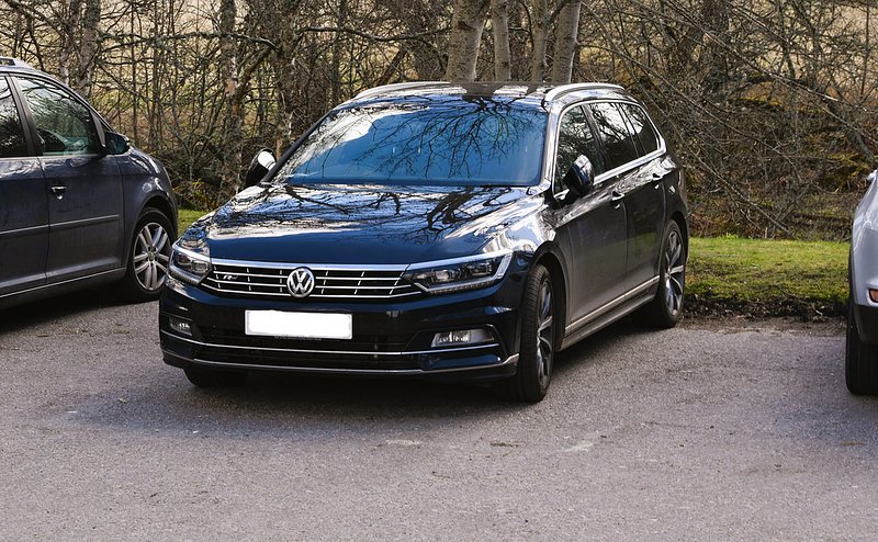 Volkswagen Passat.jpg