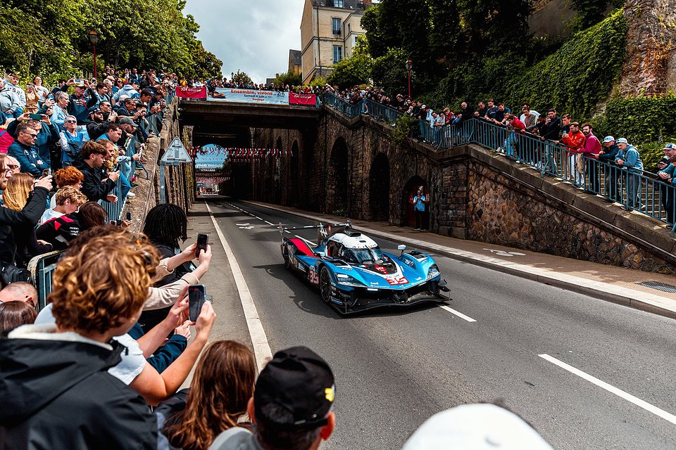 ELF Le Mans.jpg