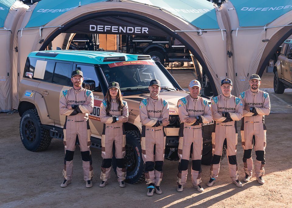 DEFENDER_RALLY_FULL_CREW.jpg