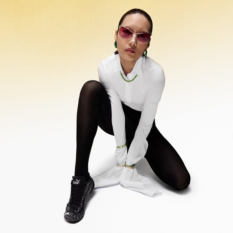 2025_ICONS_OF_JOY_PUMA_ON_MODEL_STILL_1_72dpi_rgb_16x9.jpg