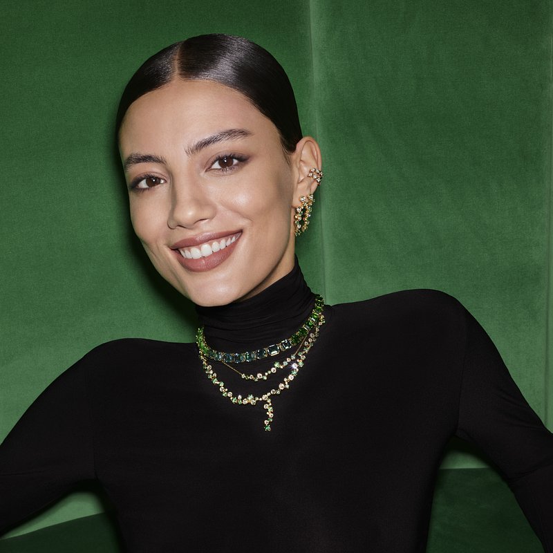 Swarovski_2025 Holiday Campaign_T2_On Model_3_DEF RGB.jpg