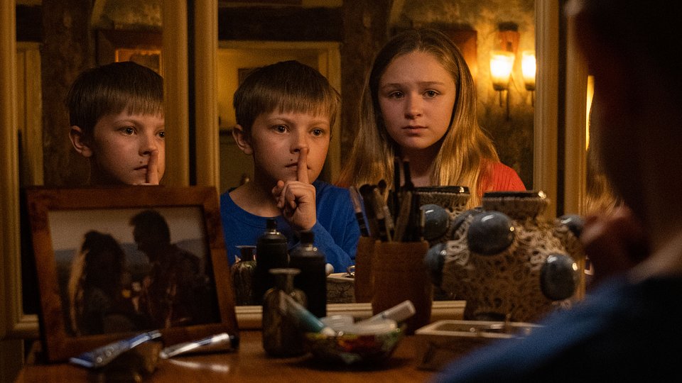 © 2024 UNIVERSAL STUDIOS. All Rights Reserved. 