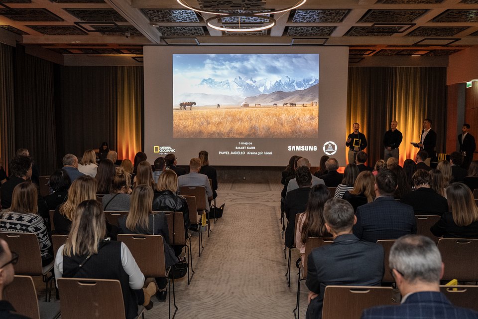 Kategoria: Smart-Kadr - I miejsce - Paweł Jagiełło, Kraina gór i koni, 21. Wielki Konkurs Fotograficzny National Geographic Polska