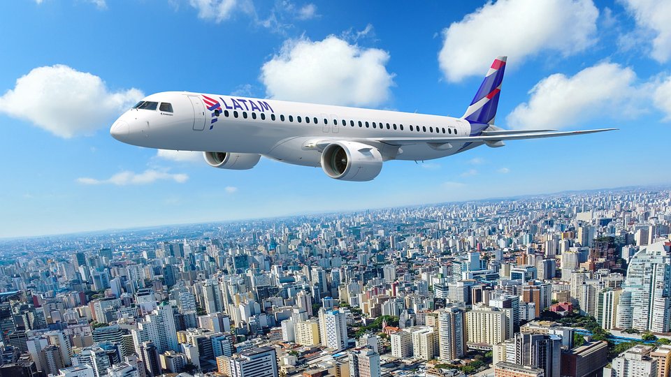 LATAM Embraer E195-E2.jpeg