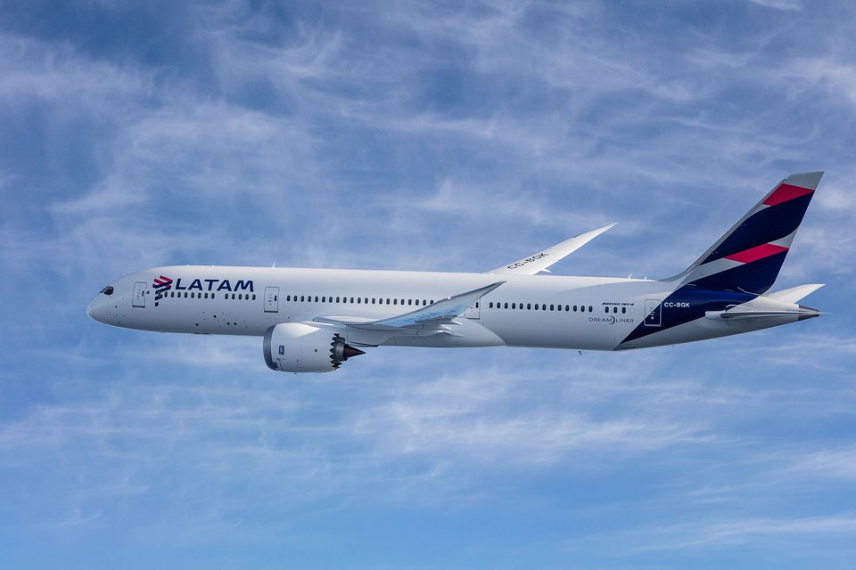 BOEING DREAMLINER GENÉRICA (1).jpg.jpeg