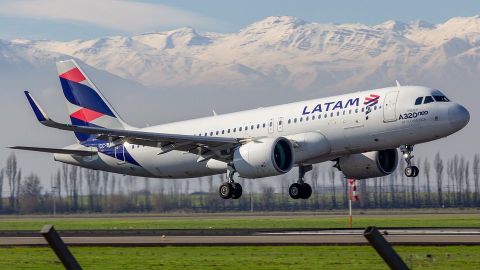 LATAM AIRBUS A320NEO.jpg.jpeg