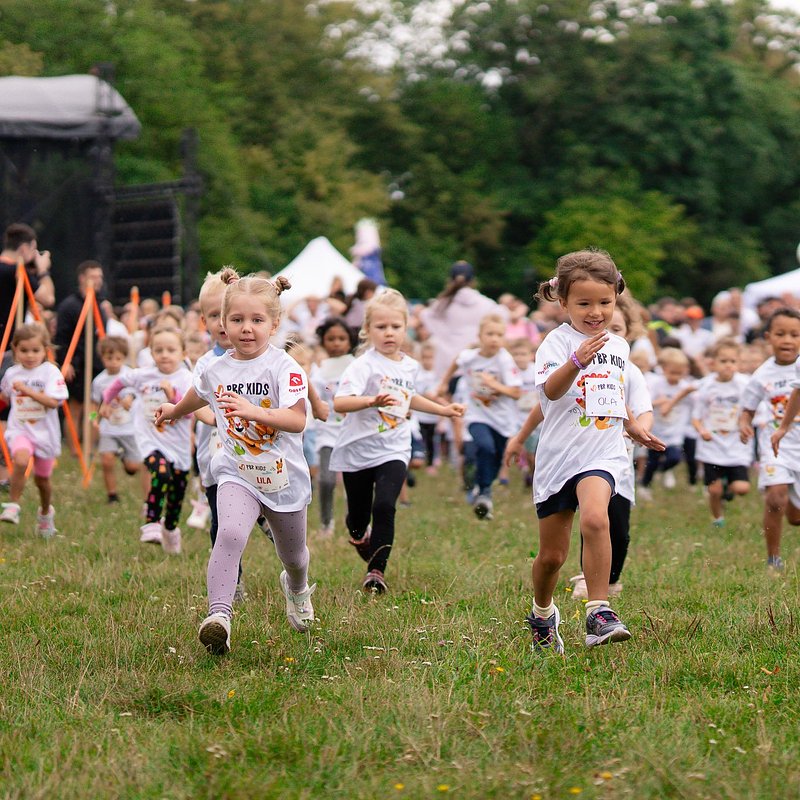 Dzieci pobiegną dla swoich rówieśników po amputacjach. PBR Kids po raz pierwszy w dwóch miastach (1).jpg