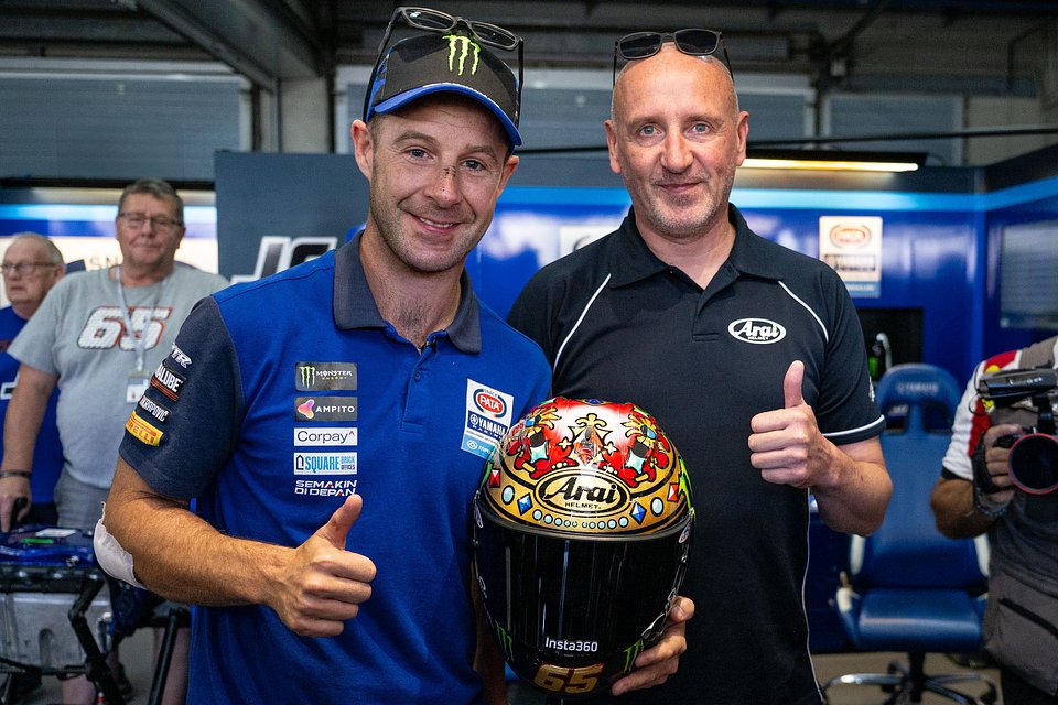 Jonathan Rea & Marcel Ruiter (Arai Helmet Europe B.V.)