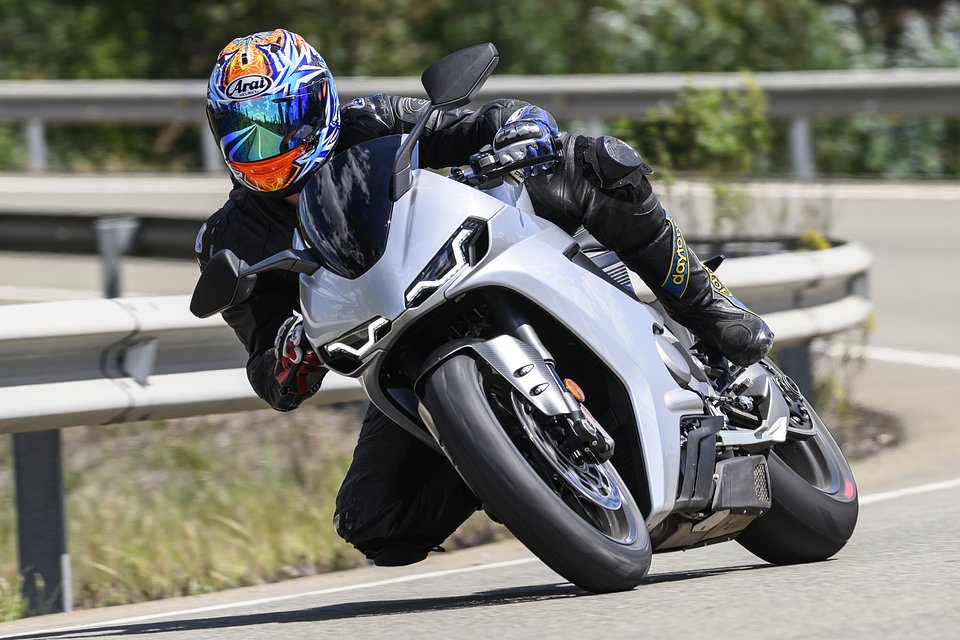 Norton-Manx-R-Global_Road_STU2933.jpg