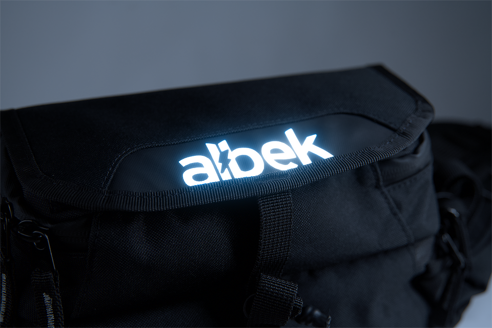 hip_haul_reflective_logo 2.png