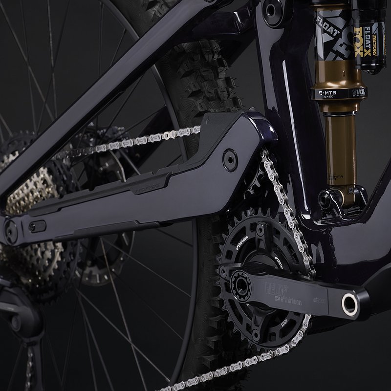 MY26_Norco_Sight_VLT_TQ_C1_Purple_BEAUTIES_High Pivot detail photo.jpg