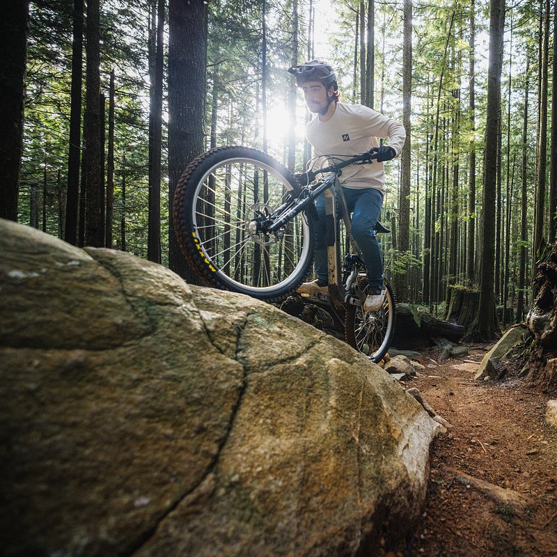 MY26 Sight VLT TQ Lifestyle photo 9269.jpg