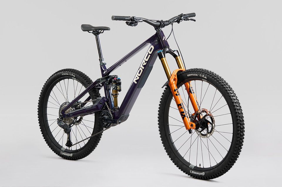 MY26 Sight VLT TQ C1 Raw Royal Purple Quarter View.jpg