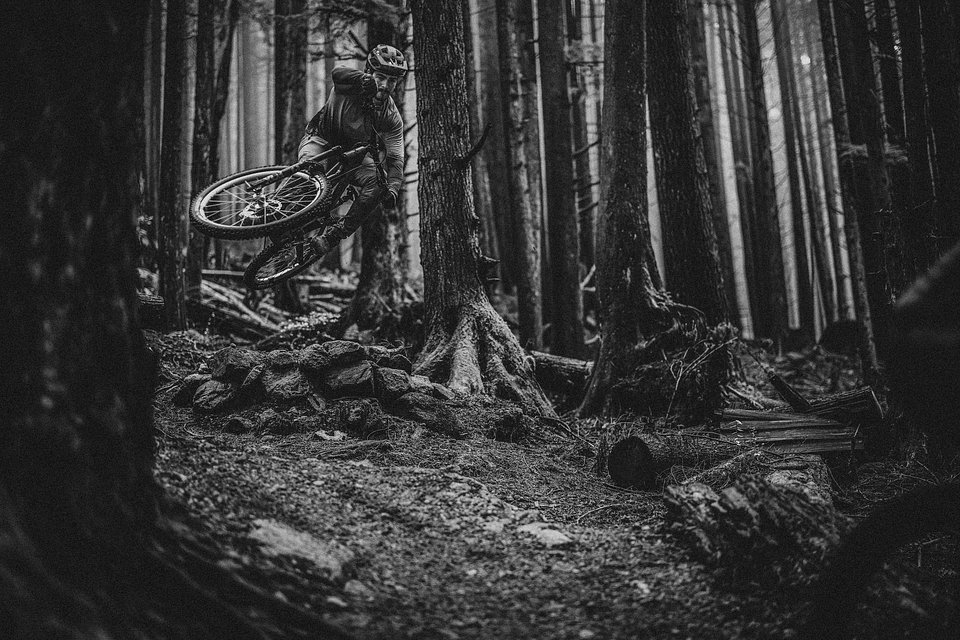 MY26 Sight VLT TQ Lifestyle photo 8492 gs.jpg