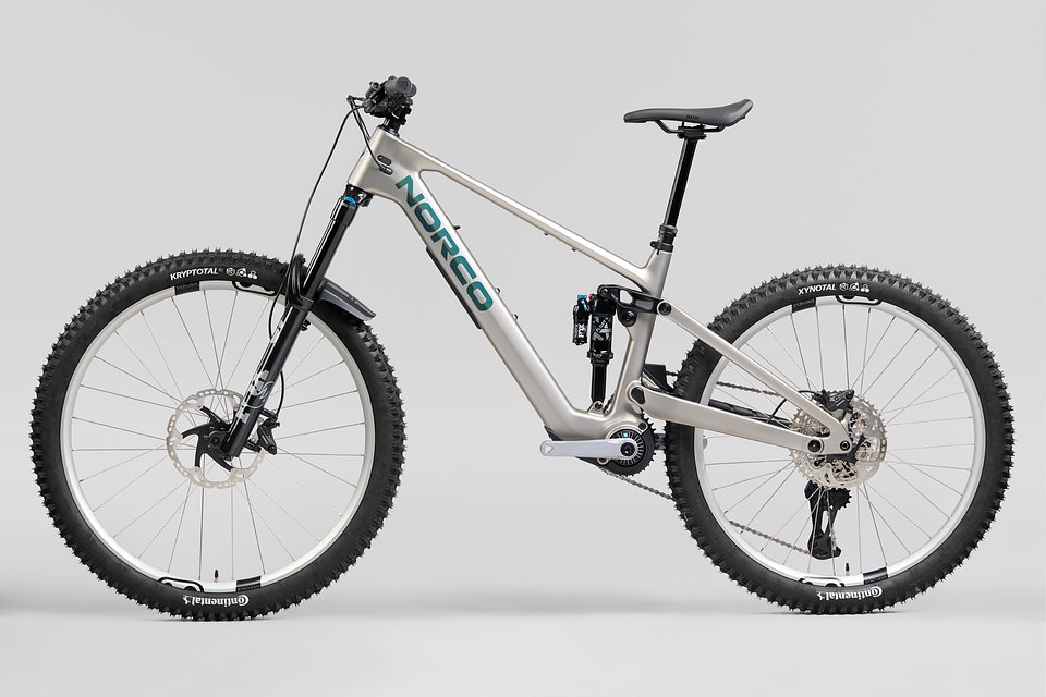 MY26 Sight VLT TQ C2 Metallic Grey Side View NDS.jpg