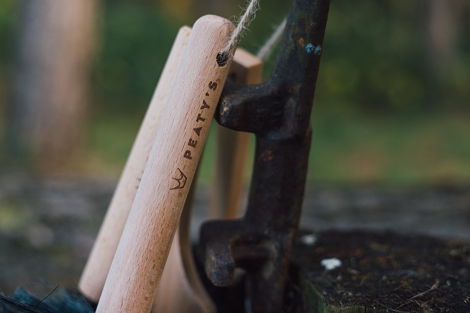 Brush Set Outdoors Handle.jpg