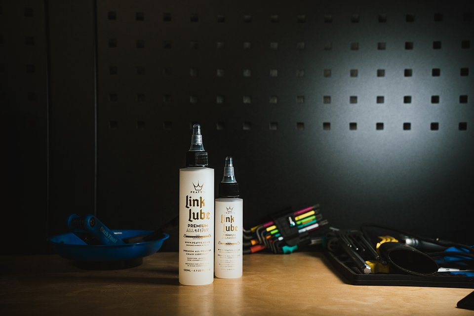 LinkLube All-Weather Premium Workbench Landscape.jpg