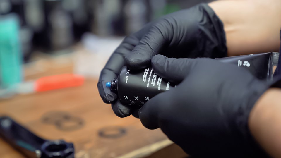 Bicycle Assembly Grease - In Use 2.JPG