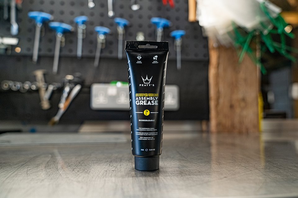 Peaty_s Suspension Assembly Grease Image 1.jpg