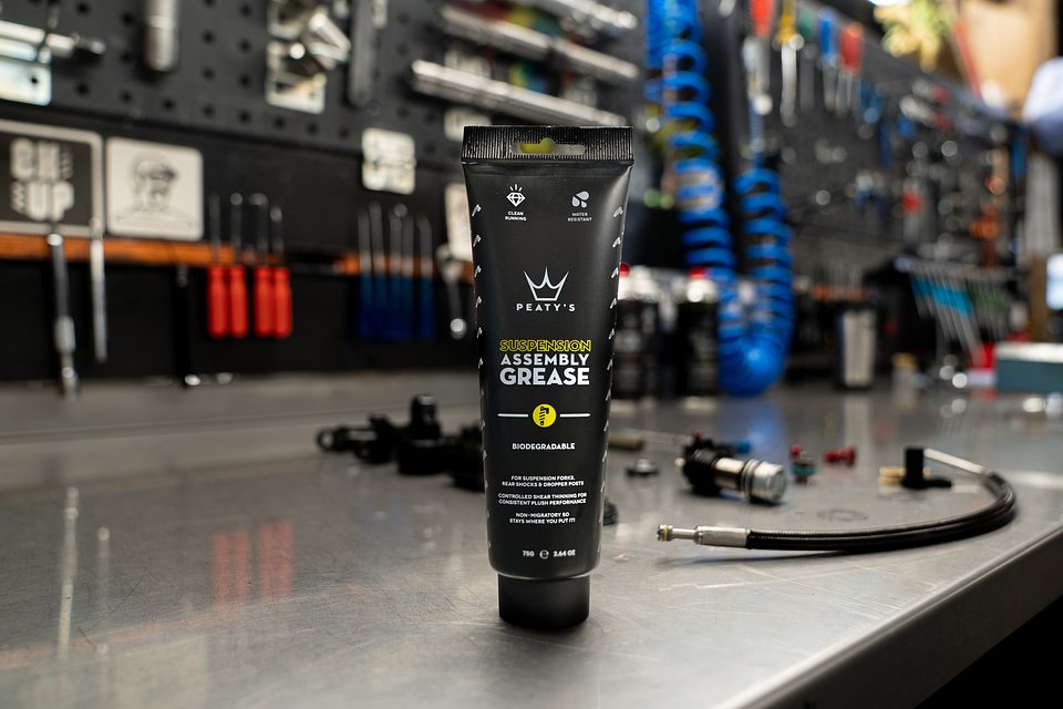 Peaty_s Suspension Assembly Grease Image 4.jpg