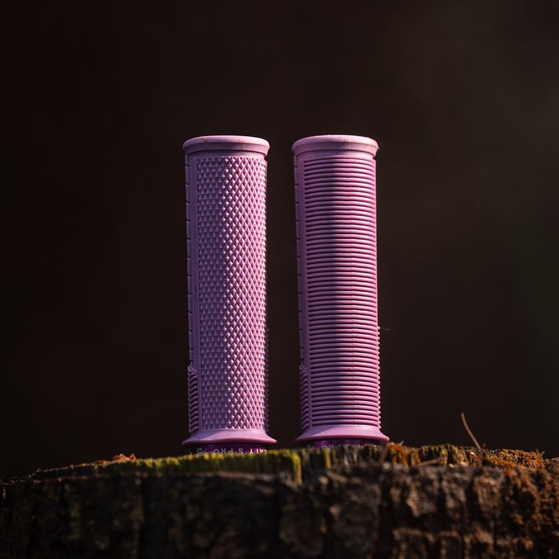 Monarch Pro Knurl Vs Mushroom.jpg